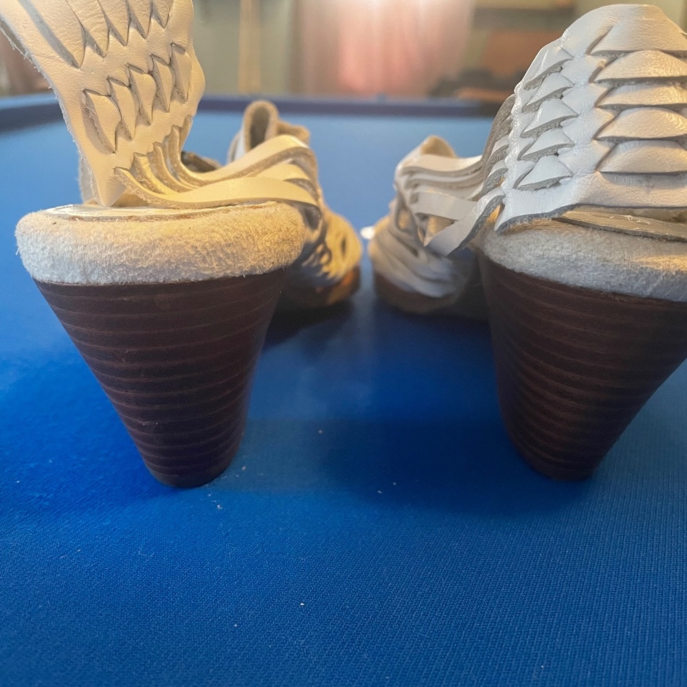 Bass White Woven Women's Sandals - Picture 2 of 8